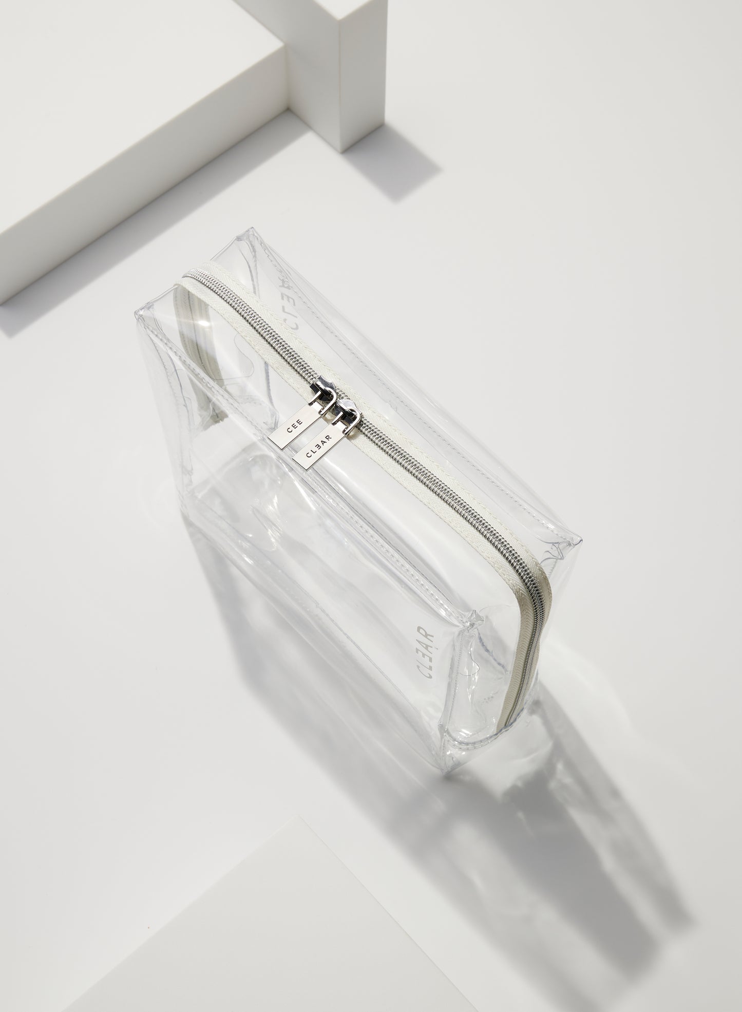 THE LARGE COSMETIC CASE SET