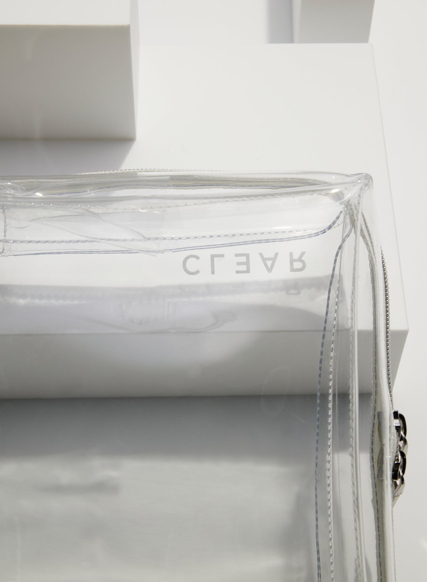 THE LARGE COSMETIC CASE SET